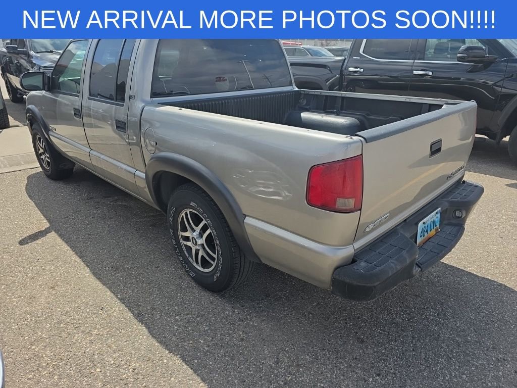 Used 2004 Chevrolet S10 Pickup LS w/ Appearance Package AWD/4WD image 2