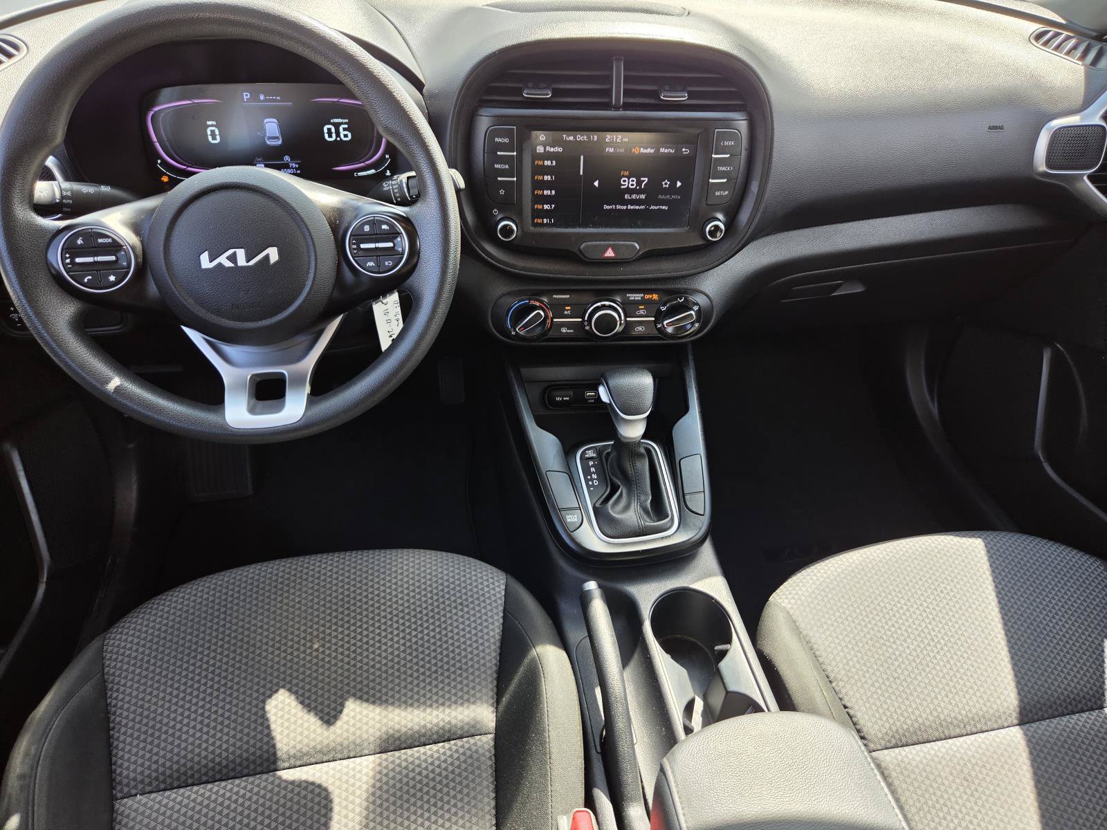 Used 2024 Kia Soul LX w/ LX Technology Package FWD image 13