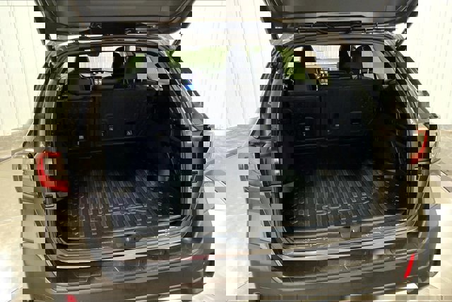 Used 2022 Subaru Outback Limited XT image 38