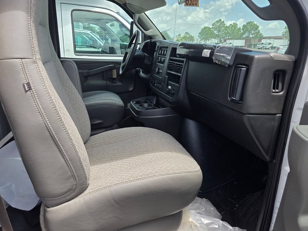New 2026 Chevrolet Express 3500 w/ Power Convenience Package RWD image 17