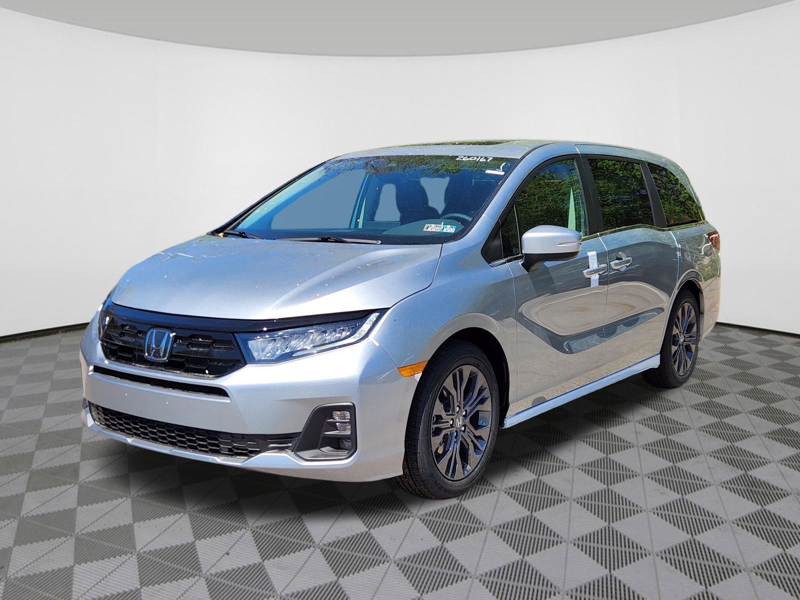 New 2026 Honda Odyssey Touring image 2