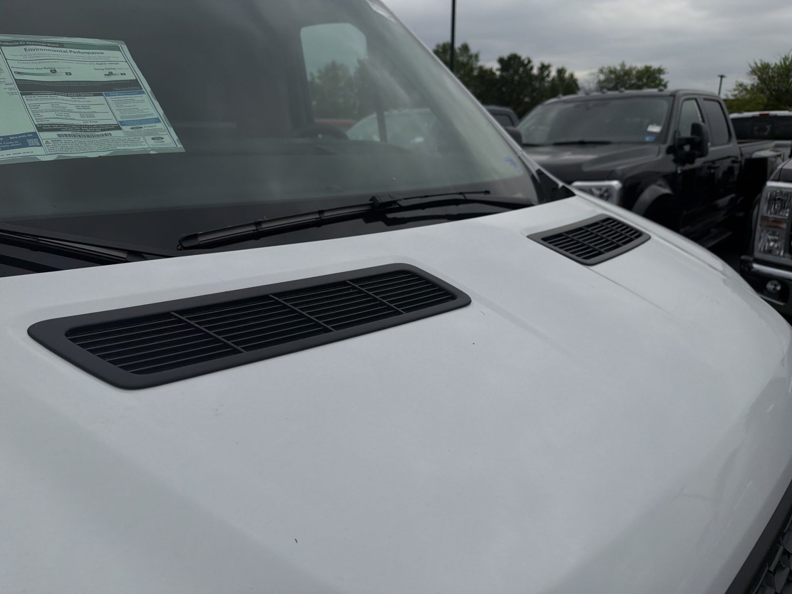 New 2026 Ford Transit 250 148 Medium Roof w/ Load Area Protection Package RWD image 18