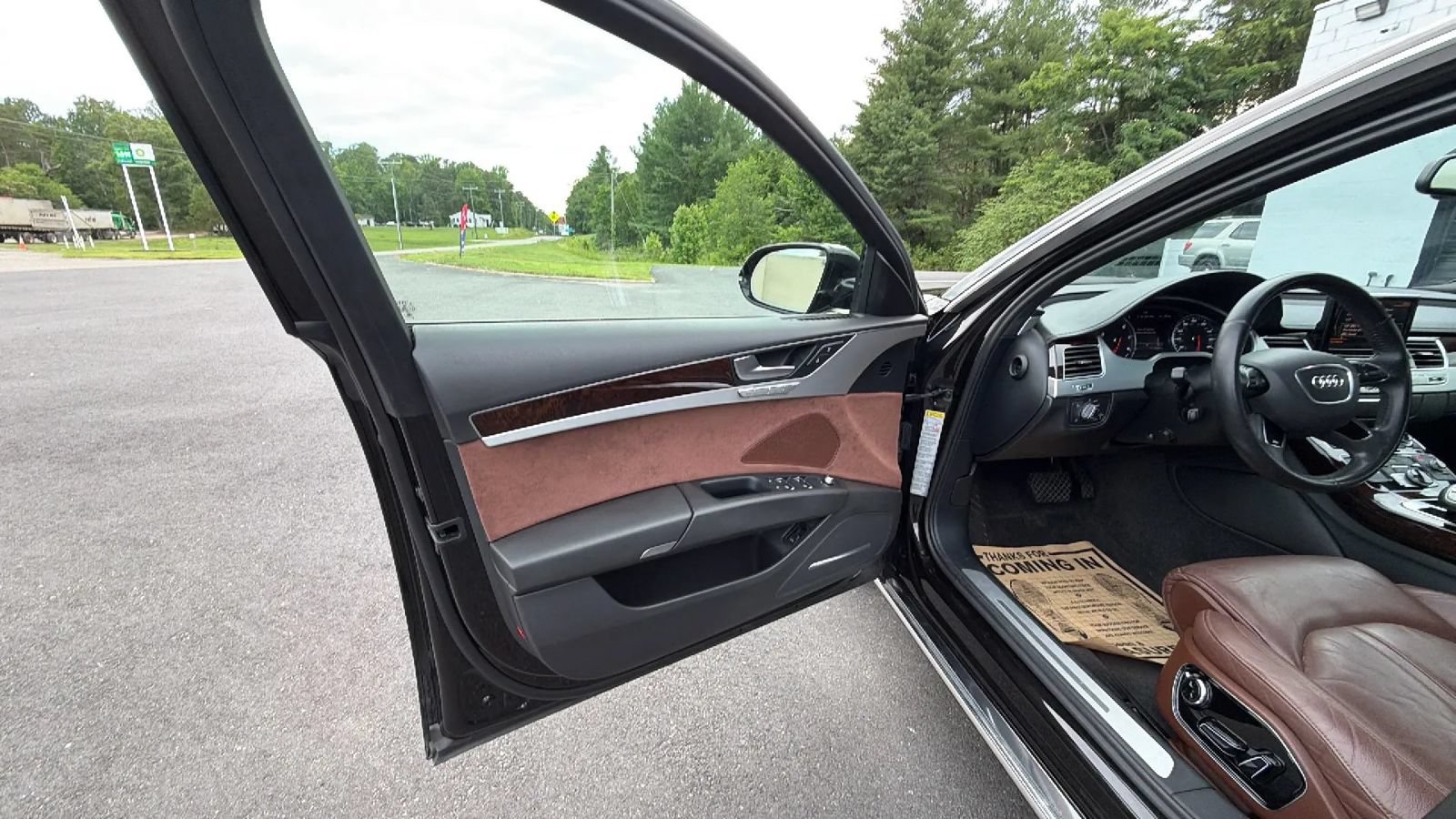 Used 2013 Audi A8 3.0T w/ Convenience Pkg AWD/4WD image 14