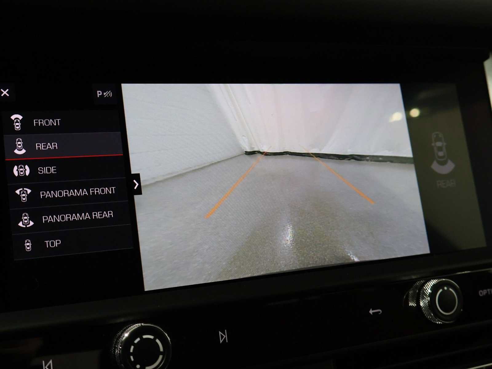 Certified 2023 Porsche Macan S AWD/4WD image 31