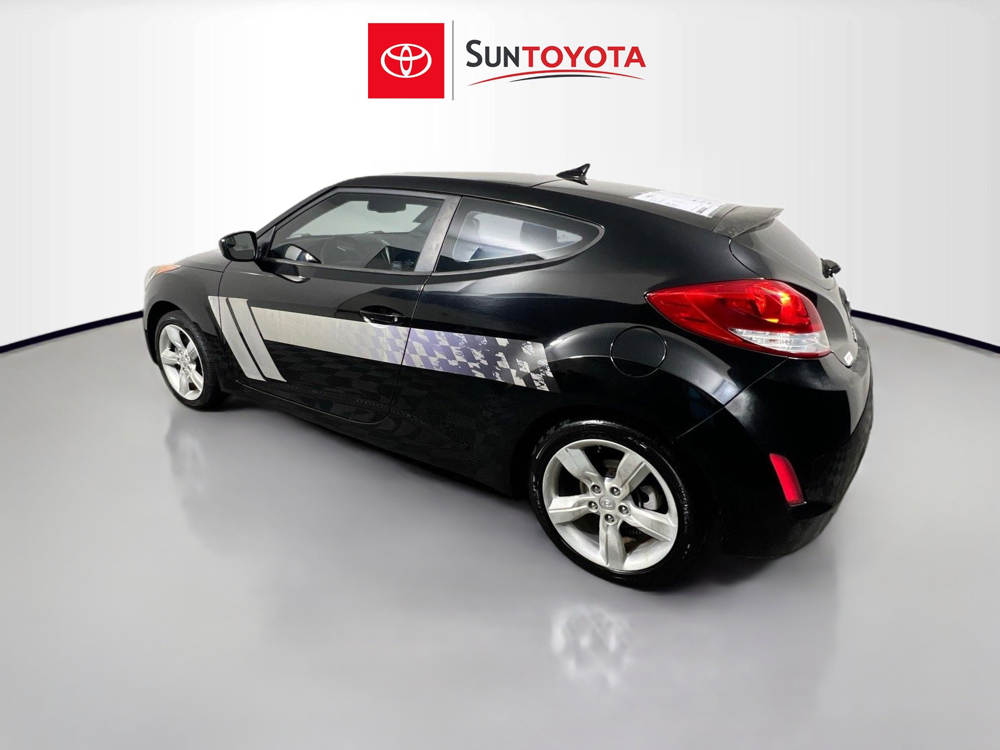Used 2014 Hyundai Veloster image 6