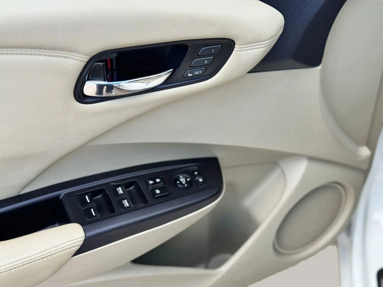 Used 2016 Acura RDX AWD image 9
