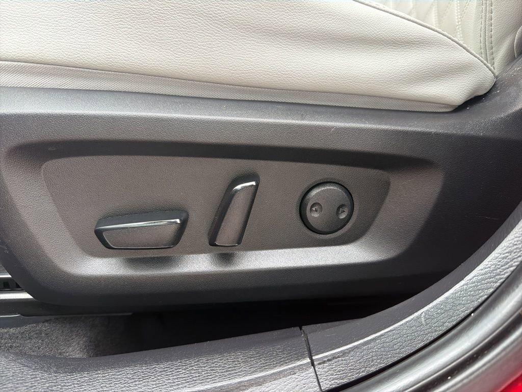 Used 2024 Mitsubishi Outlander SEL image 13