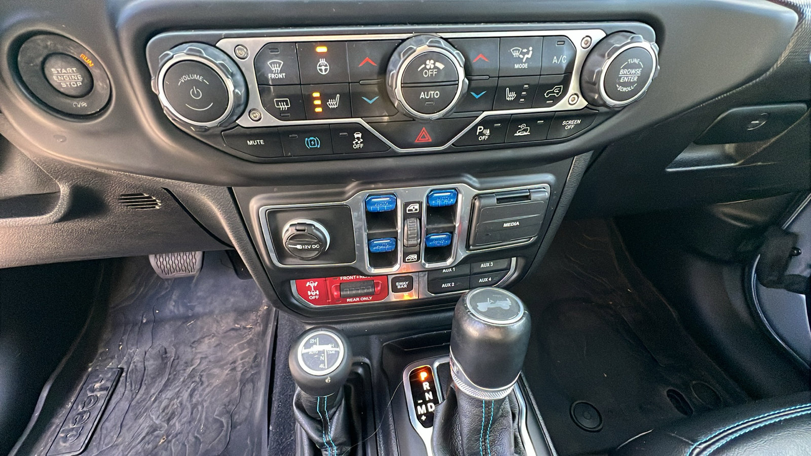 Used 2021 Jeep Wrangler Unlimited Rubicon 4xe w/ Cold Weather Group image 33