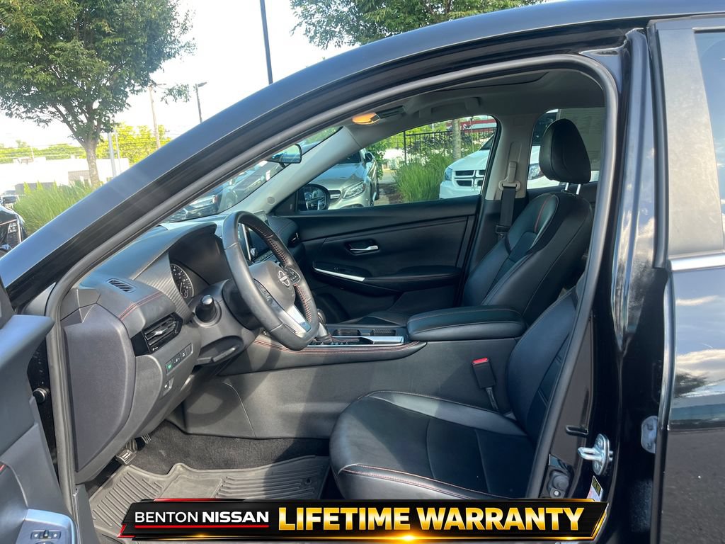 Used 2024 Nissan Sentra SR w/ SR Premium Package FWD image 10
