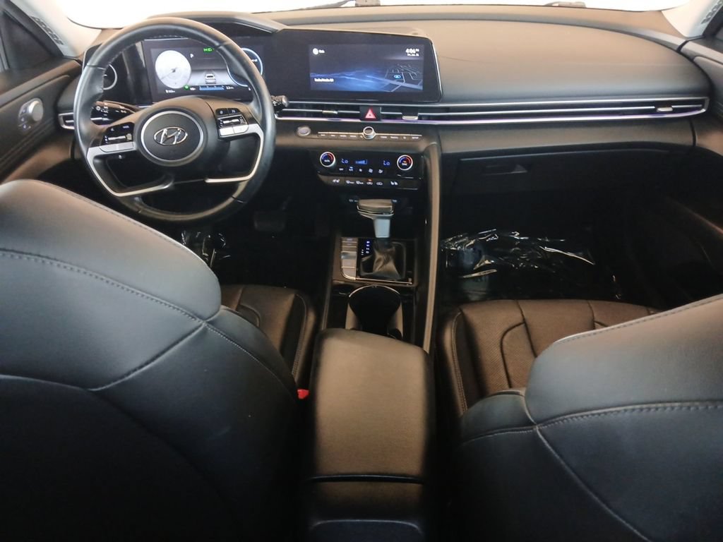Used 2022 Hyundai Elantra Limited w/ Cargo Package FWD image 10