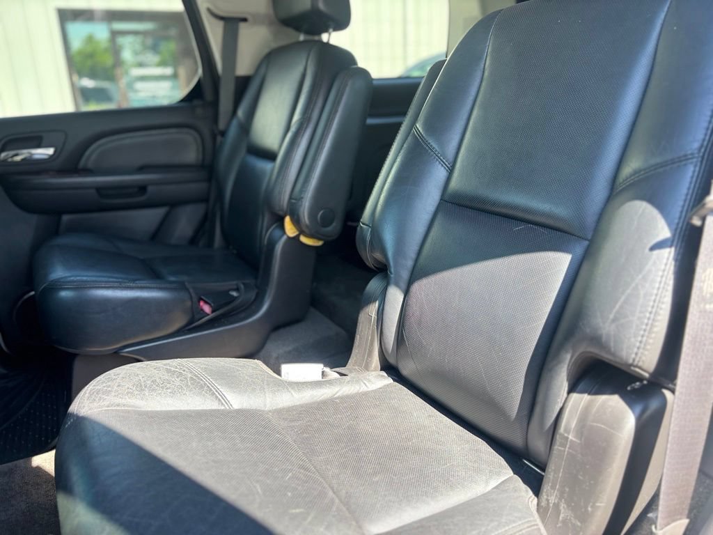 Used 2007 Cadillac Escalade AWD w/ Information Package image 21