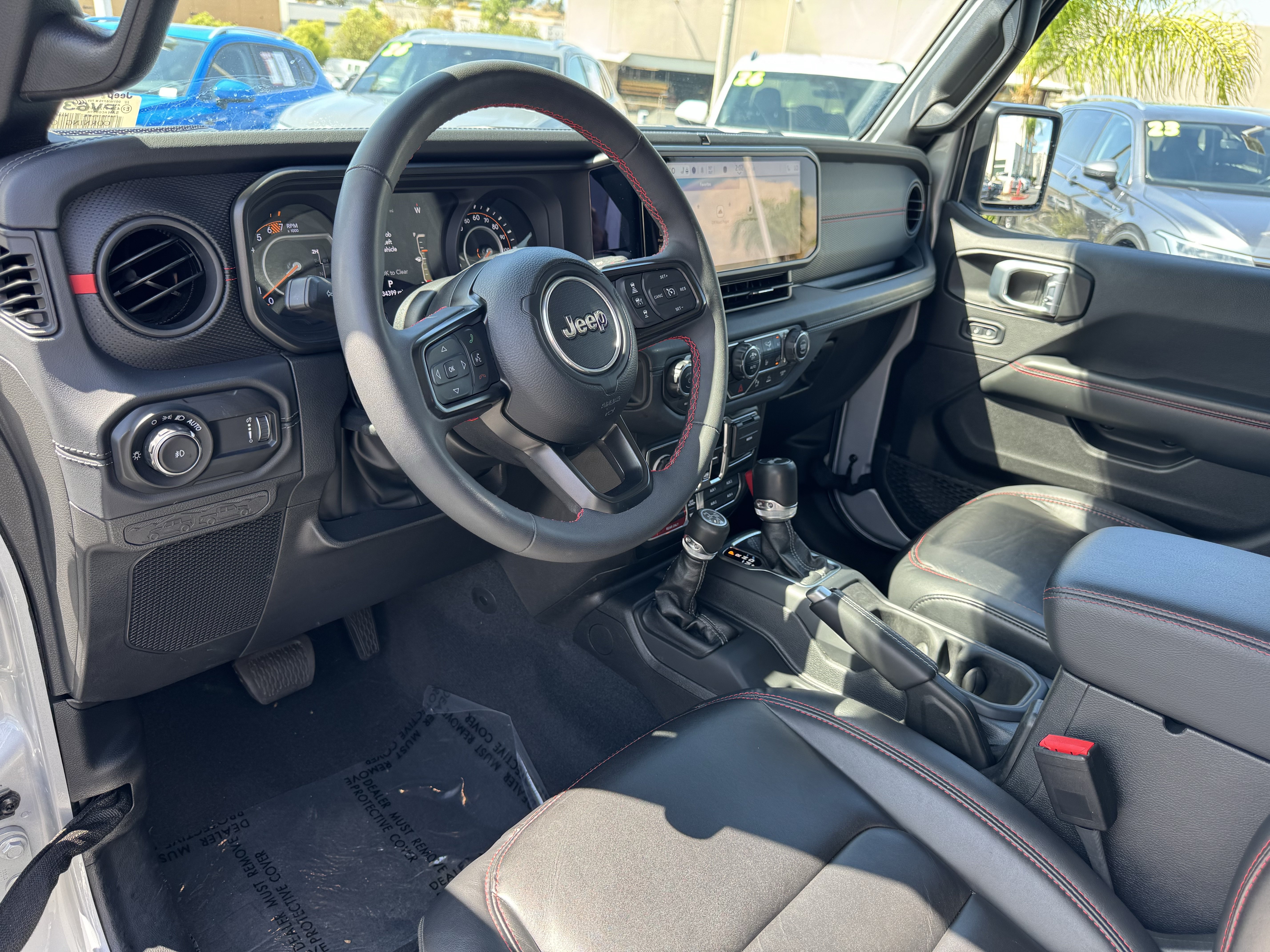 Used 2024 Jeep Wrangler Unlimited Rubicon AWD/4WD image 18