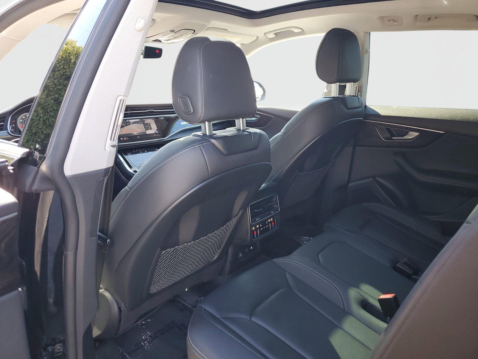 Used 2023 Audi Q8 Premium Plus w/ Premium Plus Package image 14