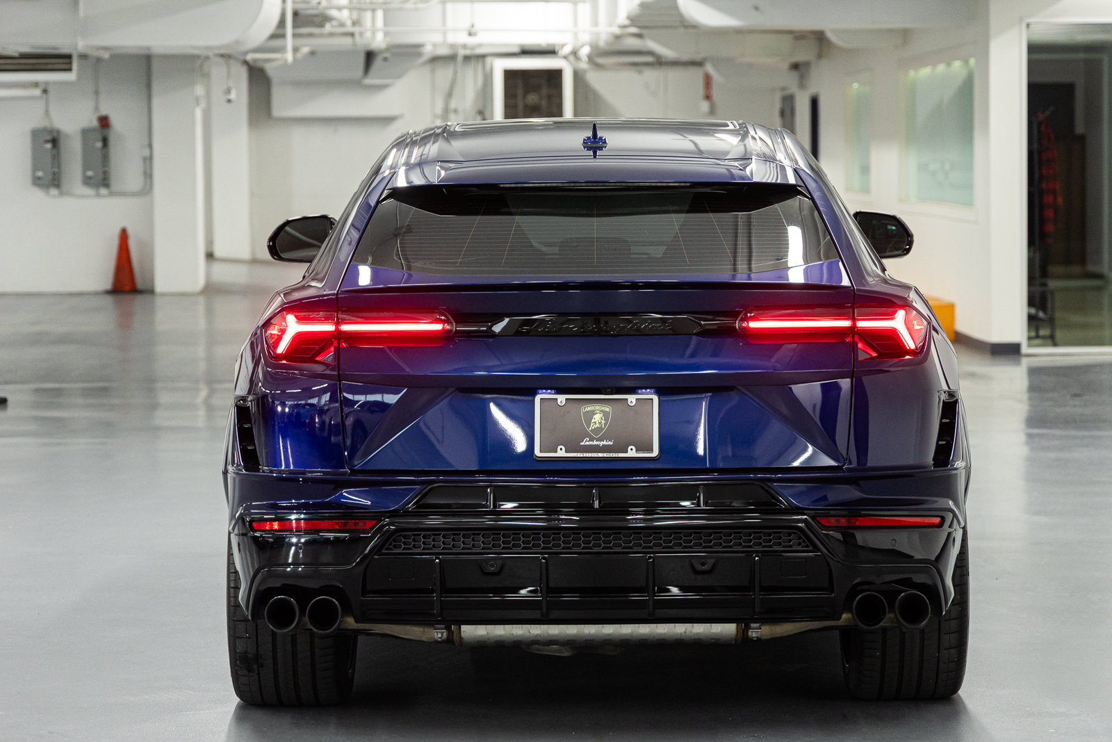 Used 2024 Lamborghini Urus S AWD/4WD image 7