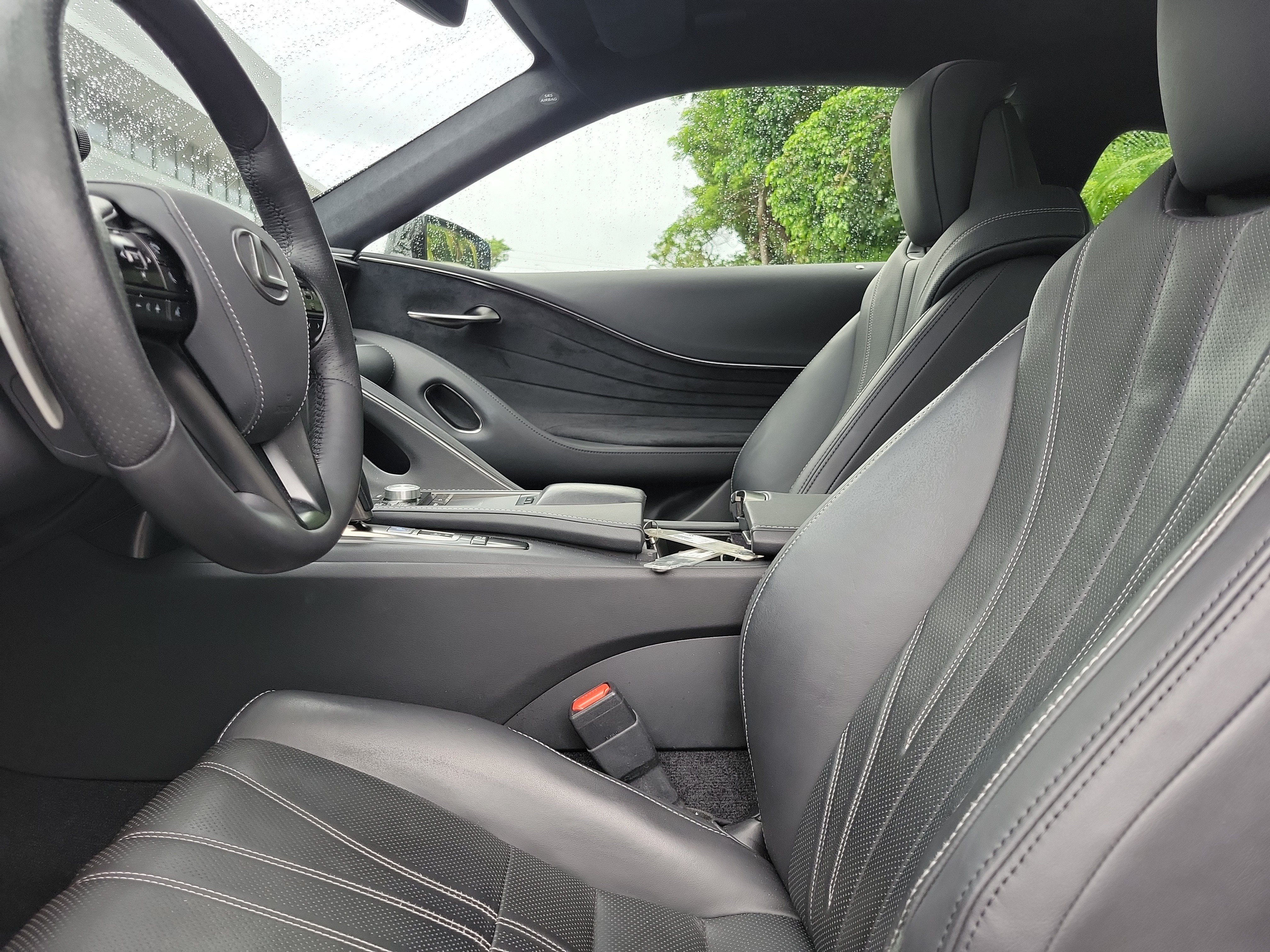 Used 2018 Lexus LC 500 Coupe w/ Touring Package RWD image 13