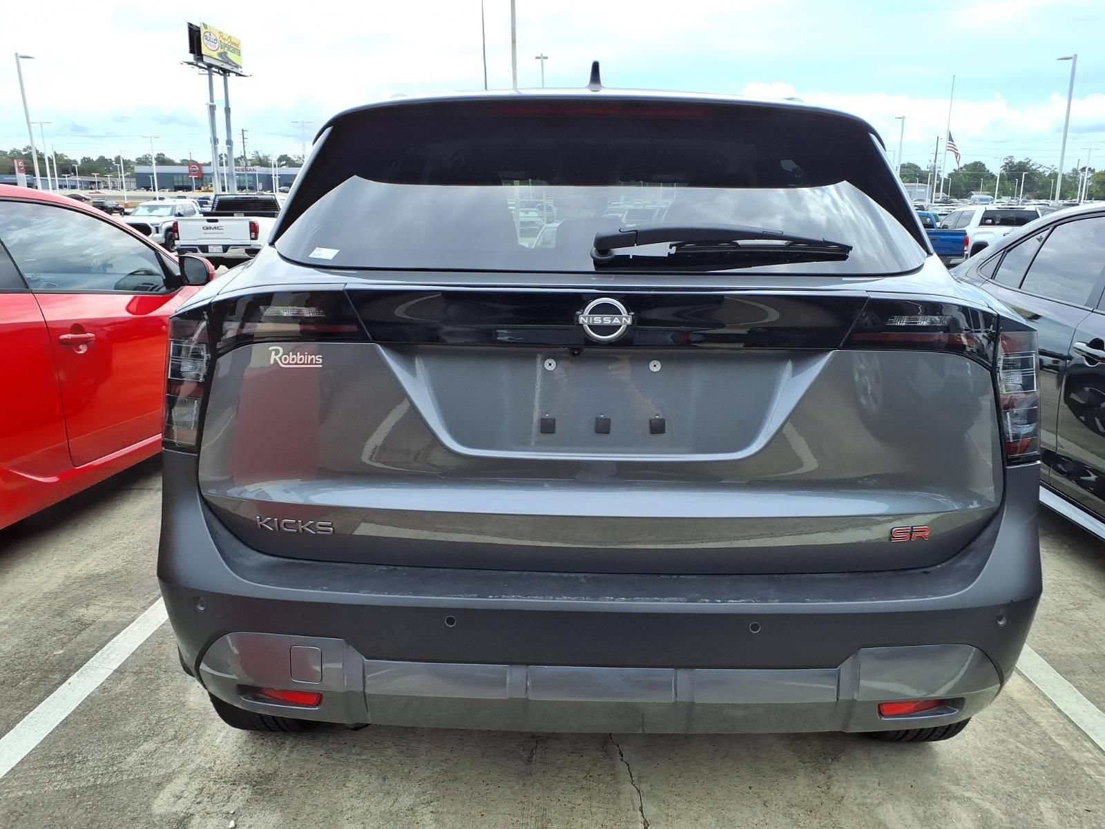 Used 2025 Nissan Kicks SR FWD image 8