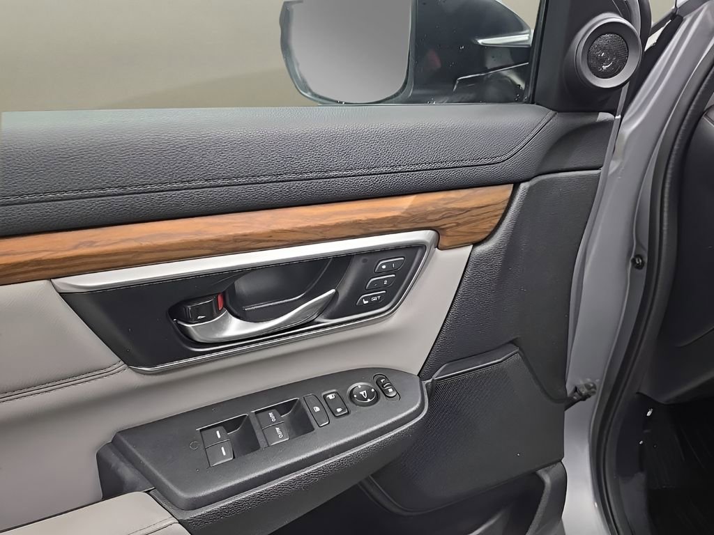 Used 2019 Honda CR-V Touring image 10