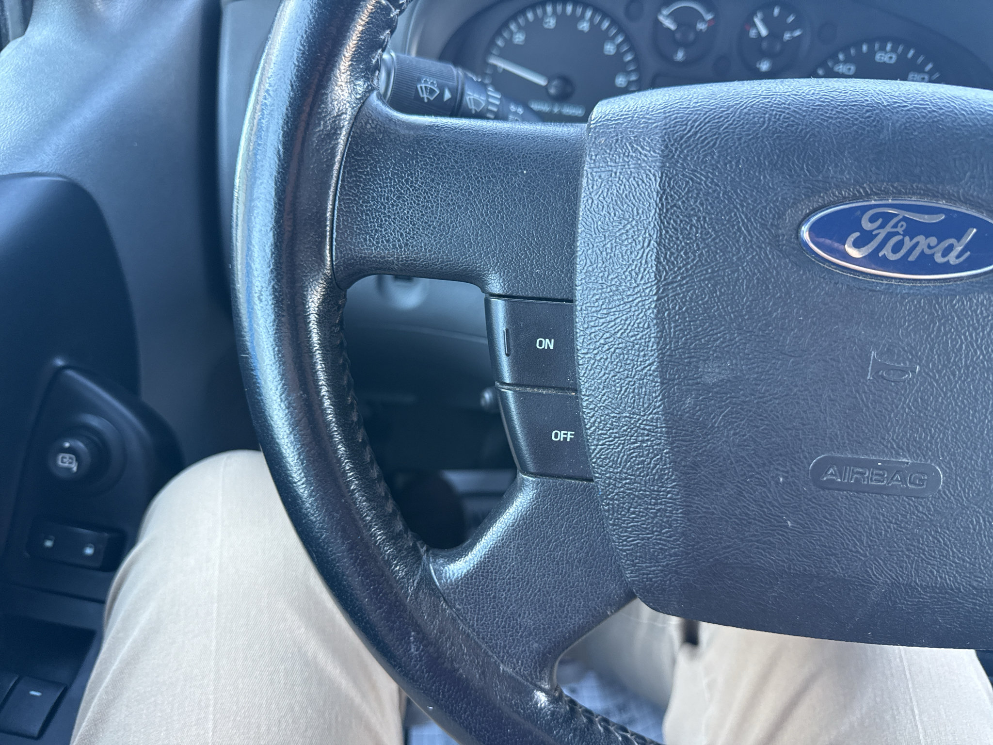 Used 2011 Ford Ranger XLT RWD image 12