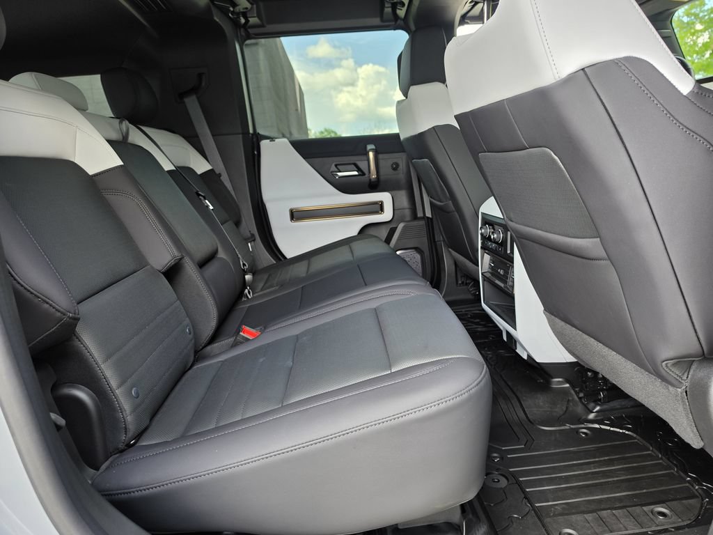 Used 2025 GMC Hummer EV 2X w/ LPO, Dark Essentials Package AWD/4WD image 37