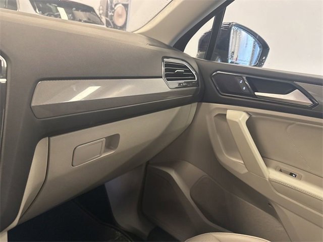 Used 2022 Volkswagen Tiguan SE image 26