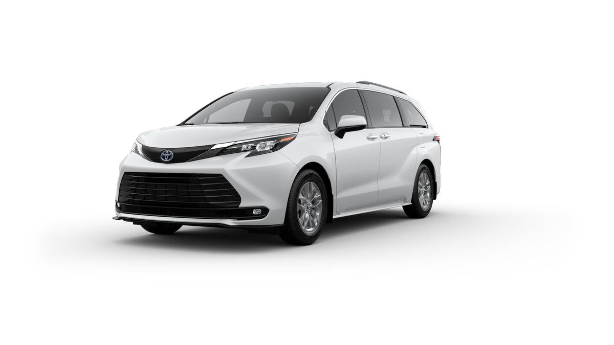 New 2025 Toyota Sienna XLE