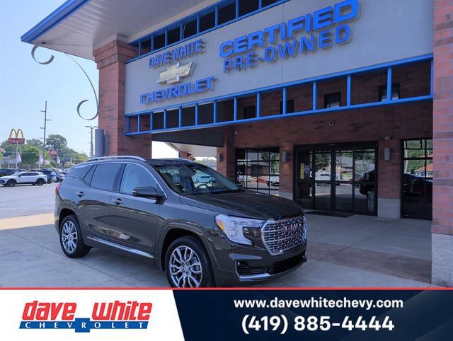 Used 2023 GMC Terrain Denali AWD/4WD image 1