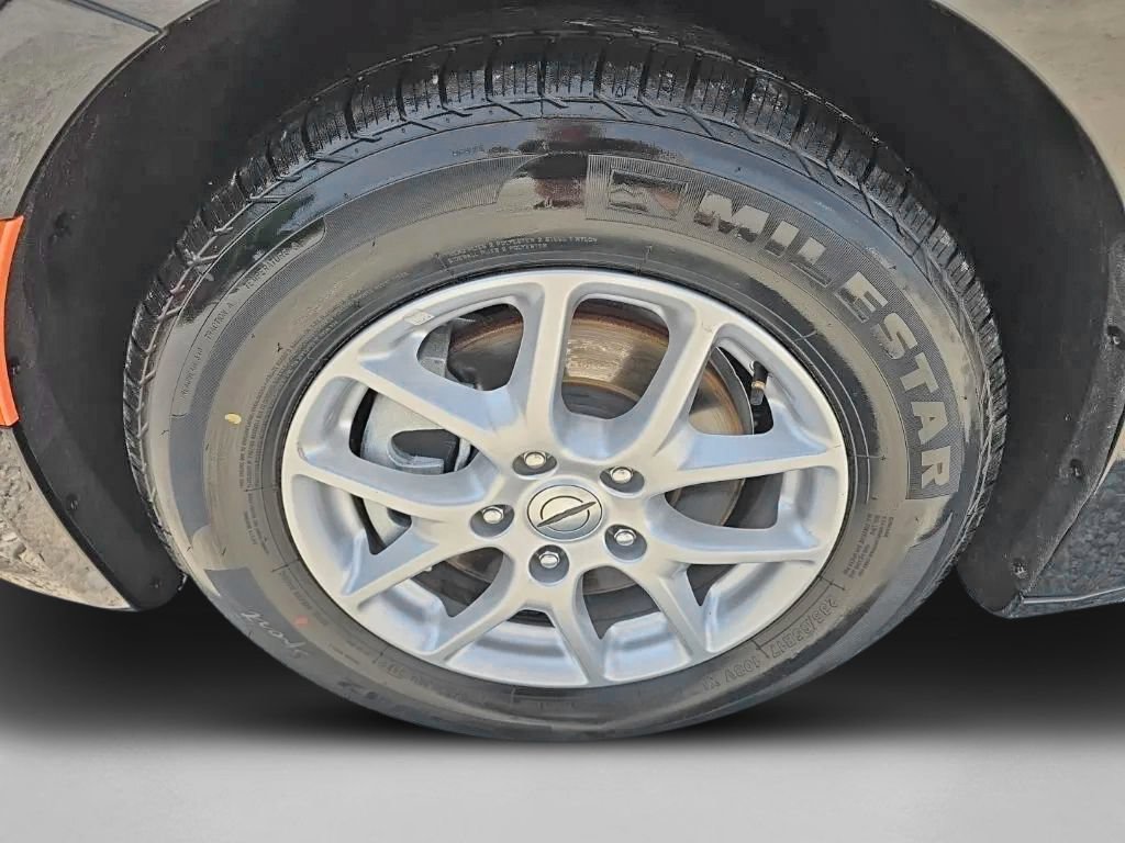 Used 2023 Chrysler Pacifica Touring-L FWD image 10