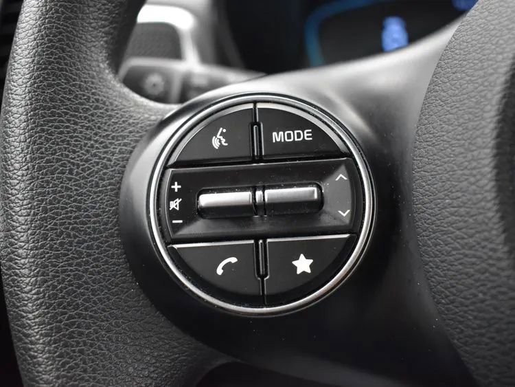 Used 2025 Kia Soul LX w/ LX Technology Package image 24