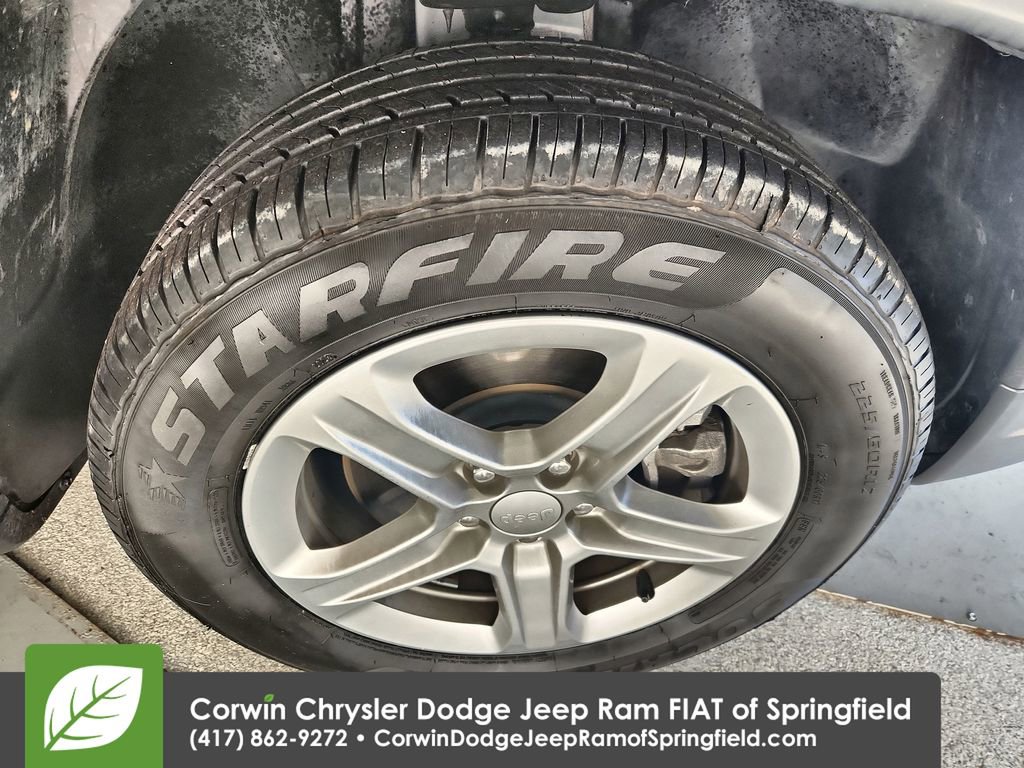 Certified 2024 Jeep Compass Latitude image 33