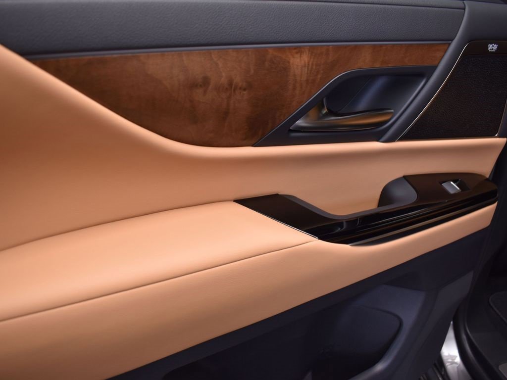 New 2026 Lexus LX 600 4WD w/ Luxury Package image 17