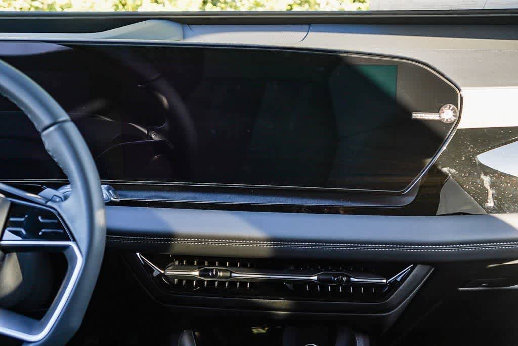 New 2025 Audi Q6 e-tron Premium Plus AWD/4WD image 13