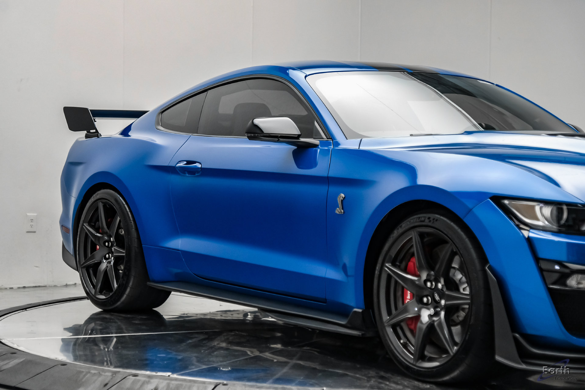 Used 2021 Ford Mustang Shelby GT500 w/ Carbon Fiber Track Pack RWD image 31