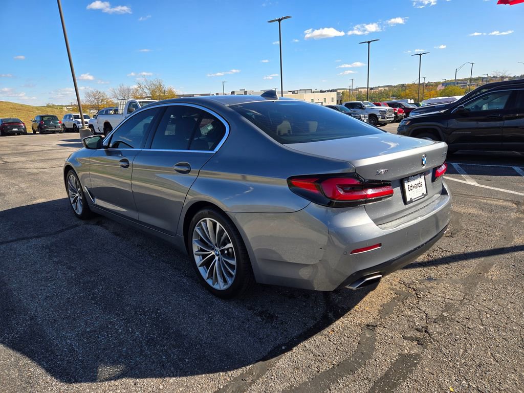 Used 2023 BMW 530i xDrive w/ Premium Package image 6