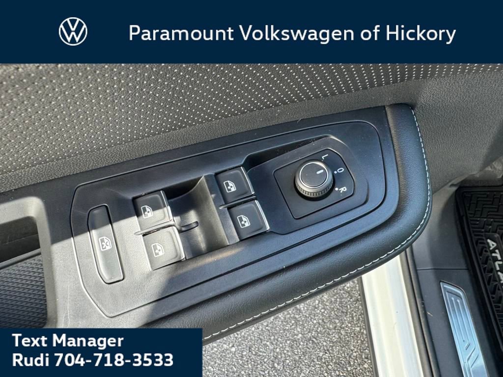 New 2026 Volkswagen Atlas SE image 7