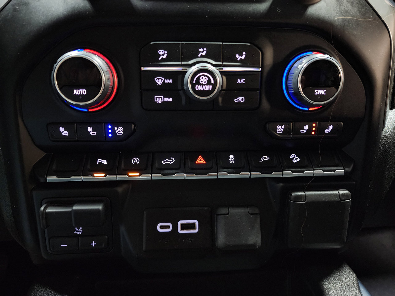 Used 2022 Chevrolet Silverado 1500 LTZ image 35