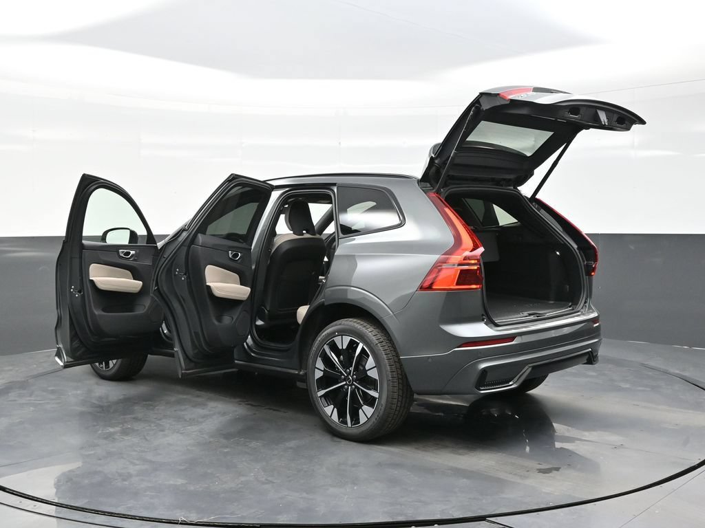 New 2026 Volvo XC60 B5 Plus w/ Climate Package AWD/4WD image 44