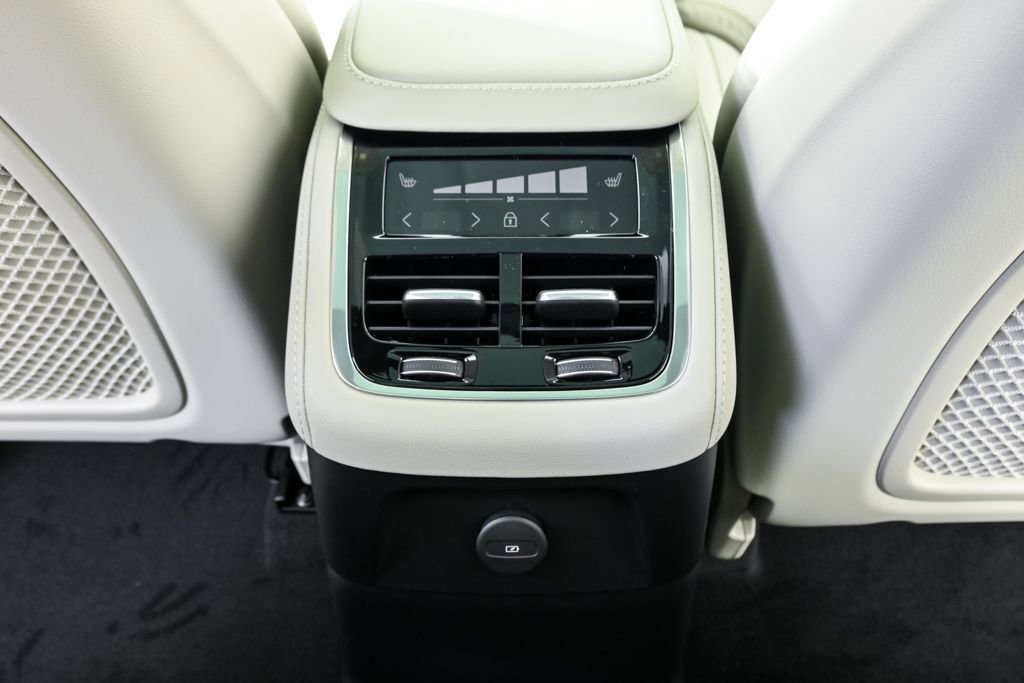 New 2026 Volvo XC90 T8 Ultra w/ Protection Package Premier image 20