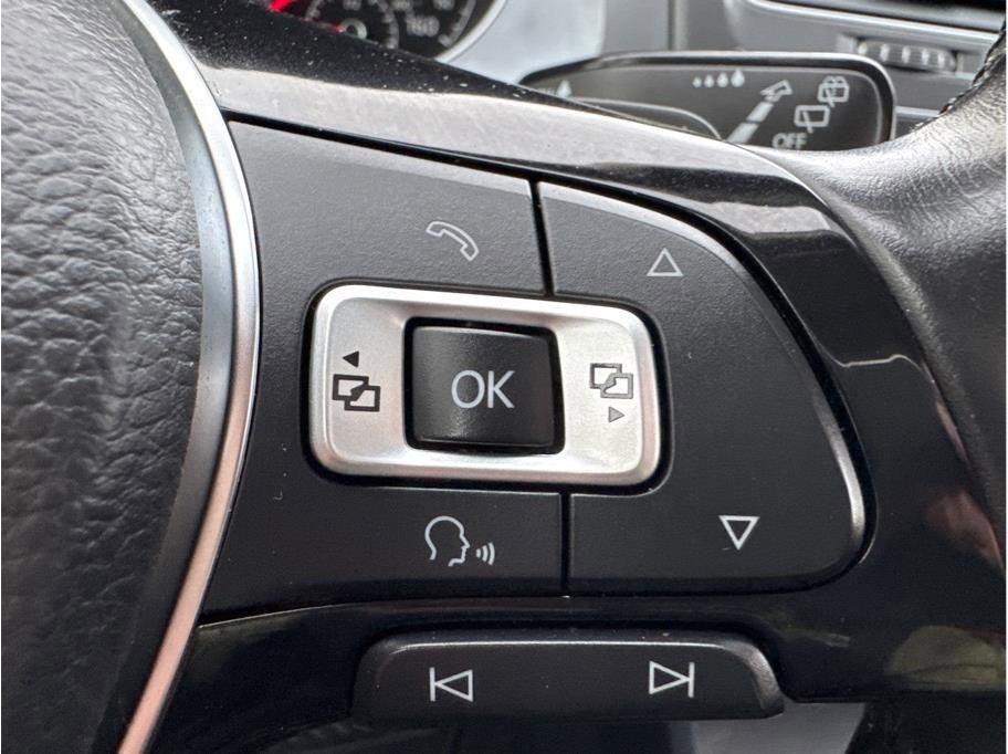 Used 2017 Volkswagen Golf Alltrack SEL AWD/4WD image 18