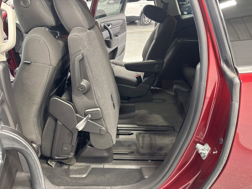 Used 2016 Chevrolet Traverse LT w/ Style and Technology Package image 31