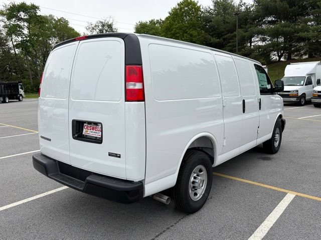 New 2026 Chevrolet Express 2500 w/ Driver Convenience Package RWD image 10