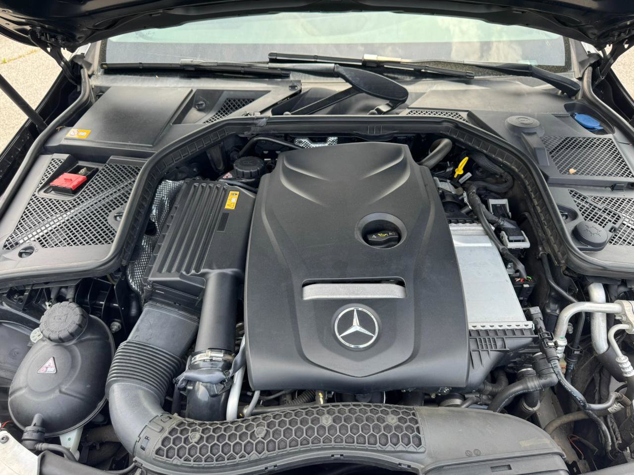 Used 2015 Mercedes-Benz C 300 4MATIC Sedan image 30