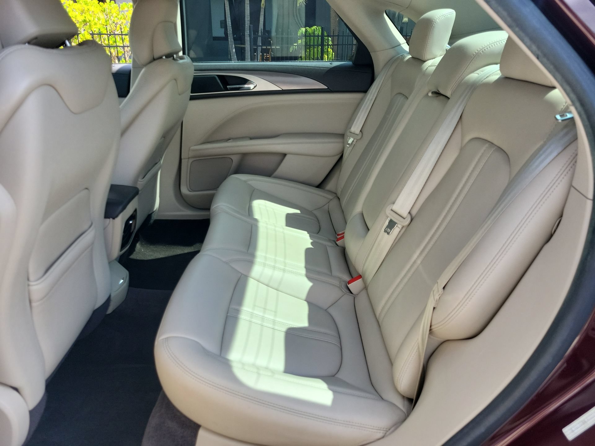 Used 2018 Lincoln MKZ Premiere FWD image 18
