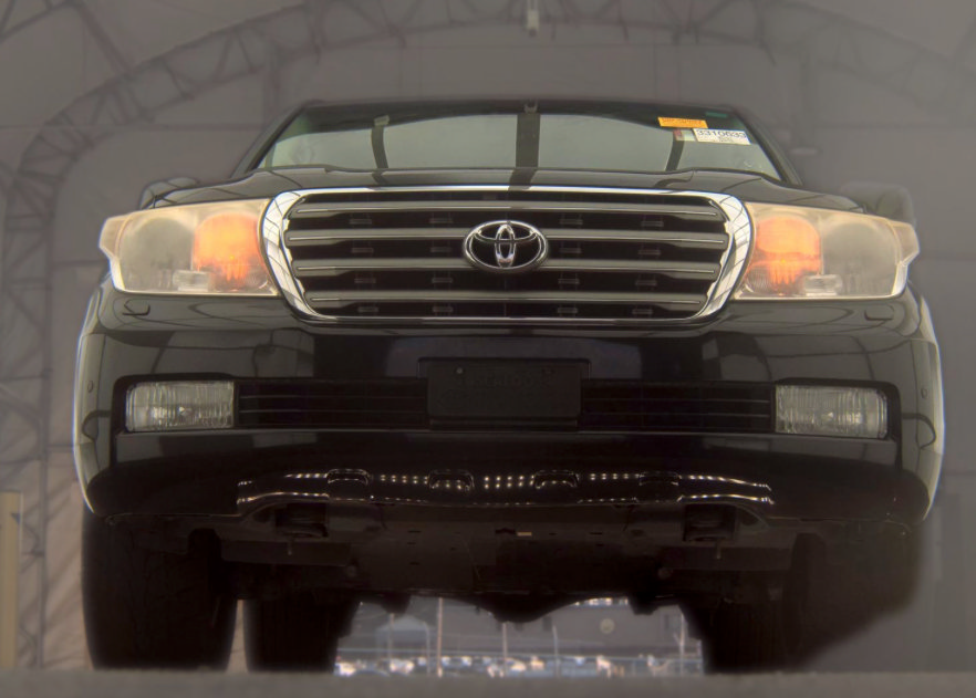 Used 2011 Toyota Land Cruiser w/ Upgrade Pkg AWD/4WD image 13