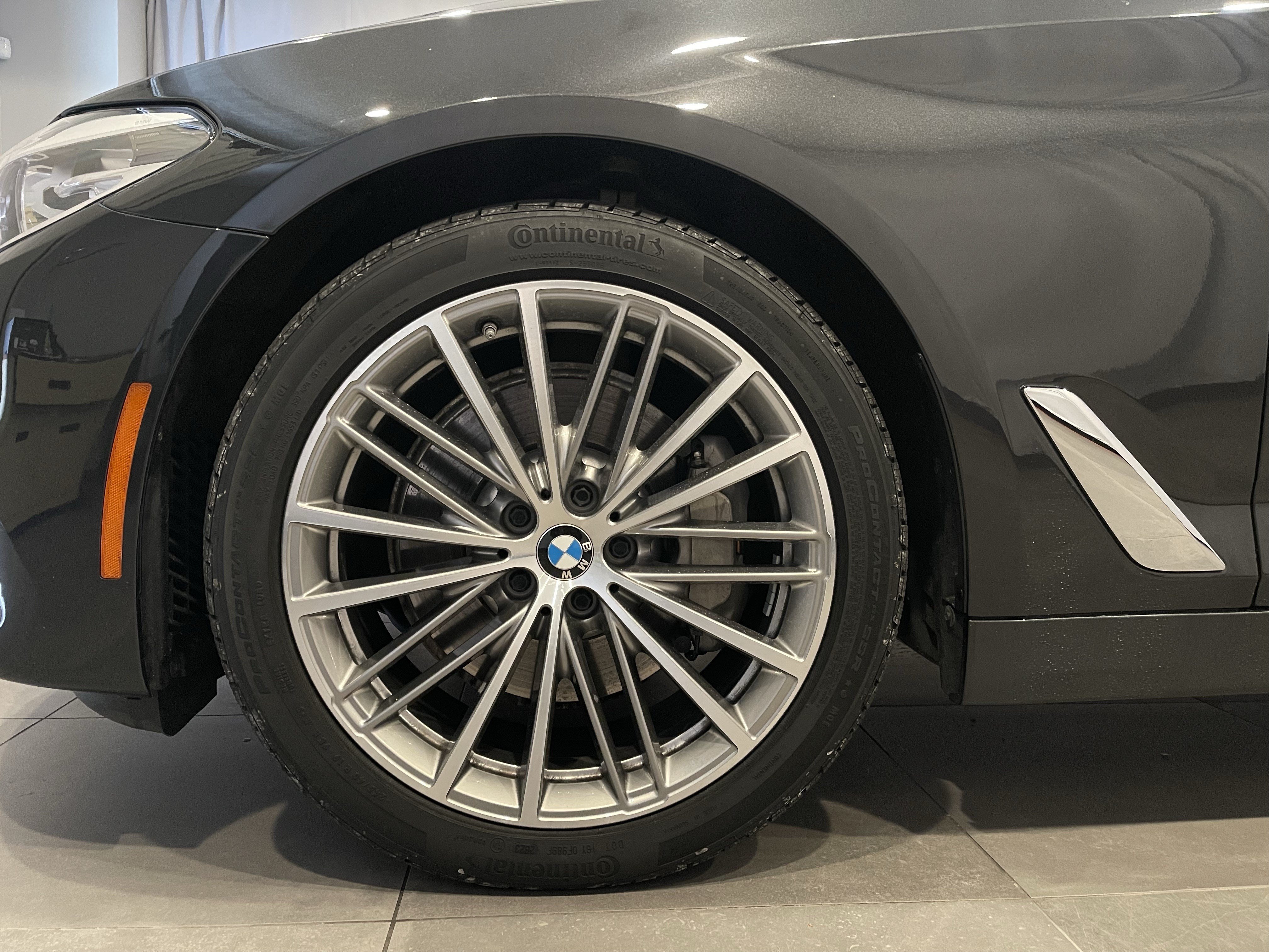 Used 2019 BMW 540i xDrive w/ Convenience Package AWD/4WD image 7