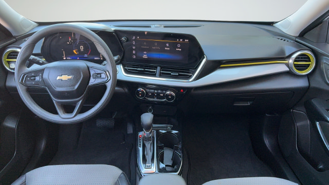 Used 2026 Chevrolet Trax LT FWD image 9