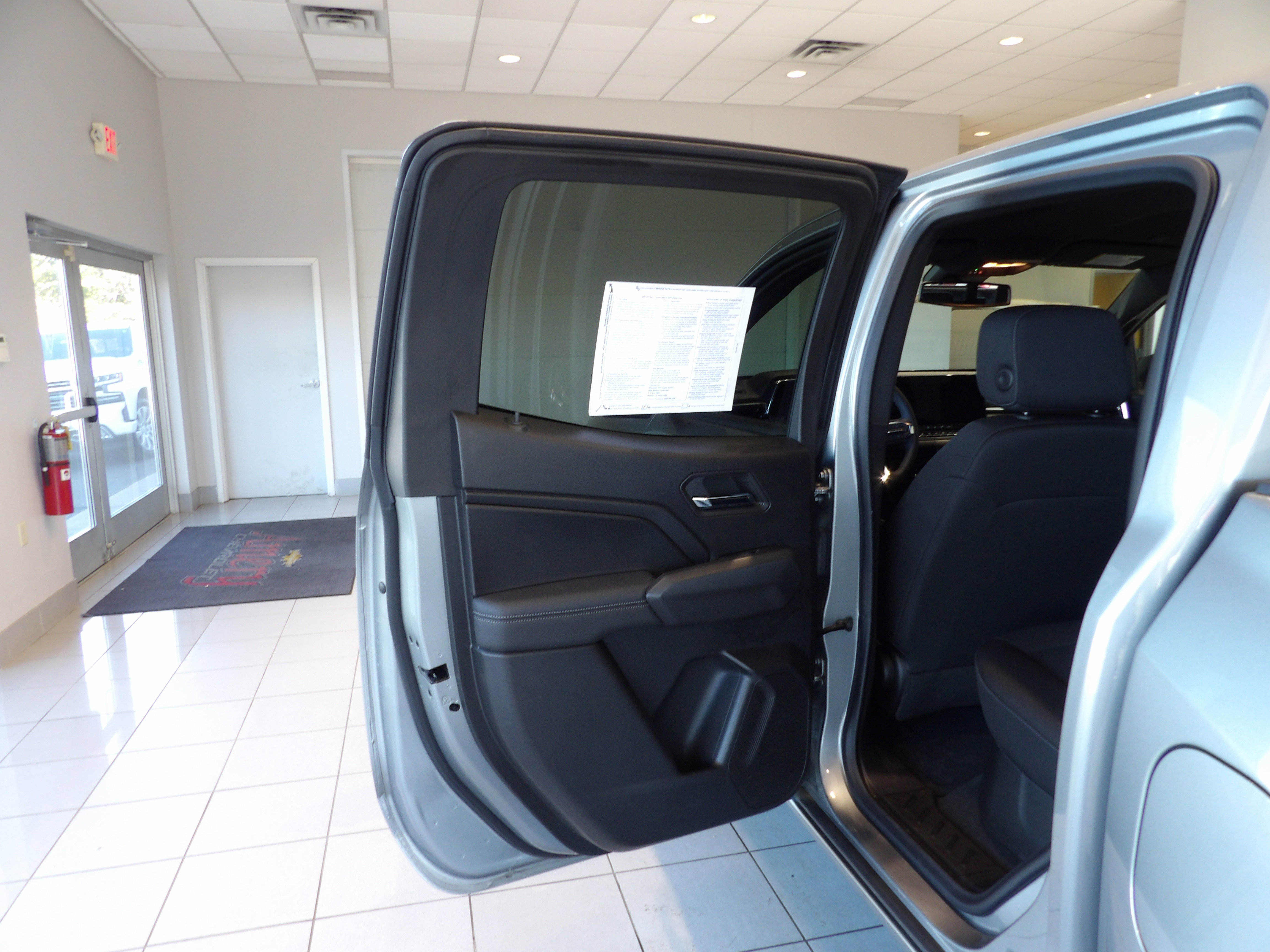 Used 2024 GMC Canyon Elevation w/ Convenience Package image 16