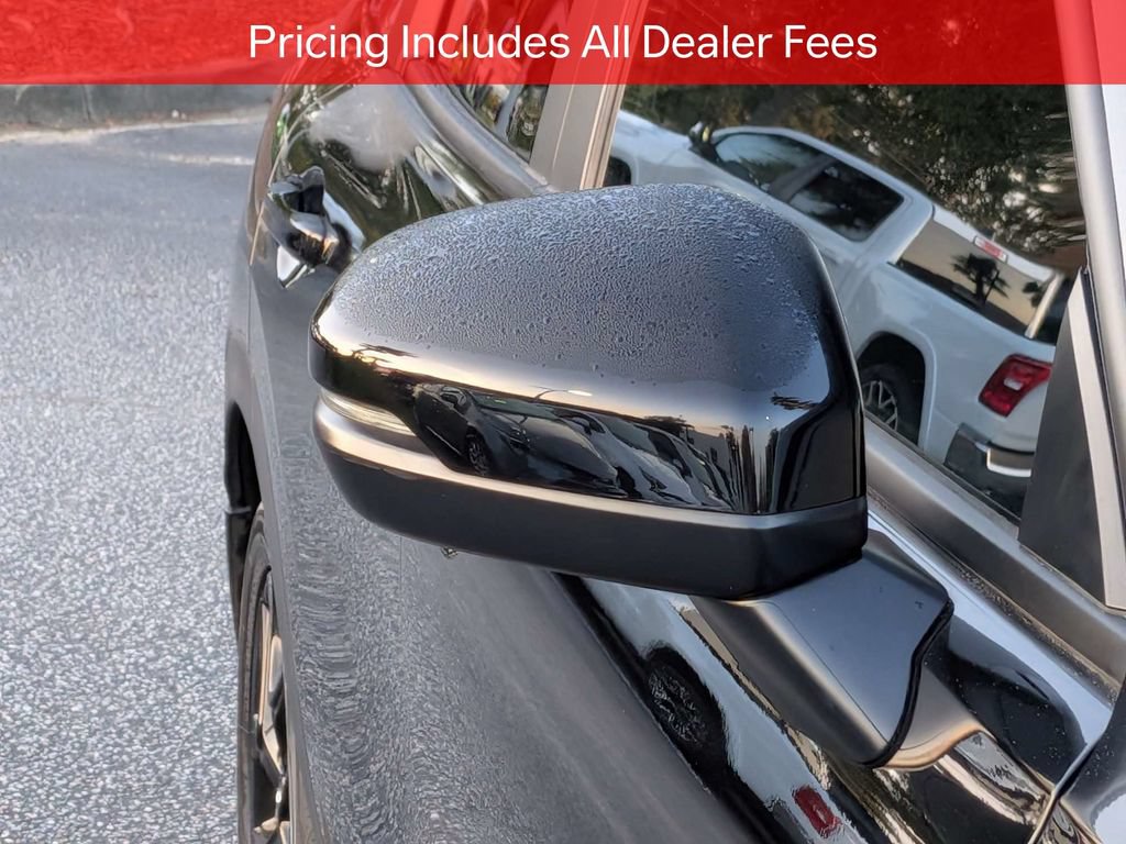 Used 2025 Honda HR-V Sport image 12