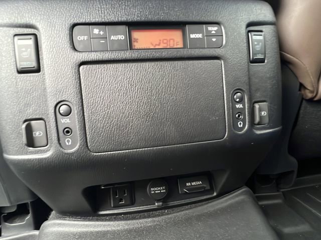 Used 2020 Nissan Armada Platinum w/ Platinum Reserve Package RWD image 14