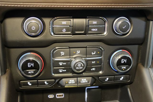 Used 2022 Chevrolet Tahoe LT w/ Luxury Package AWD/4WD image 32