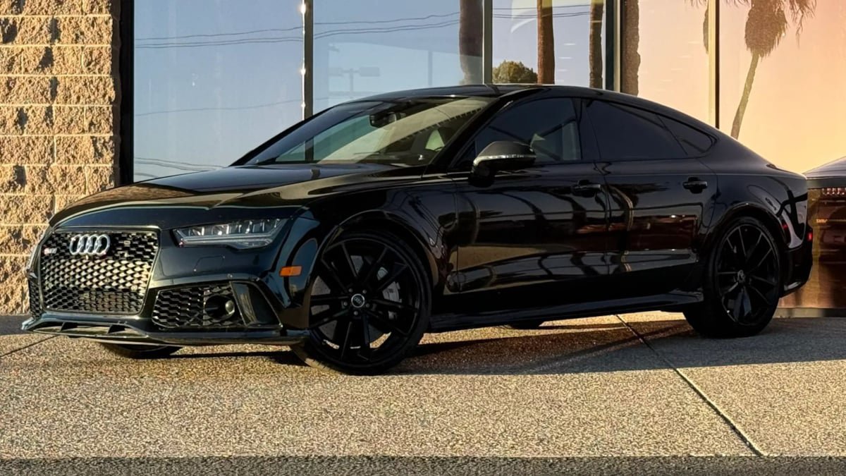 Used 2018 Audi RS 7 Performance w/ Driver Assistance Package AWD/4WD image 2